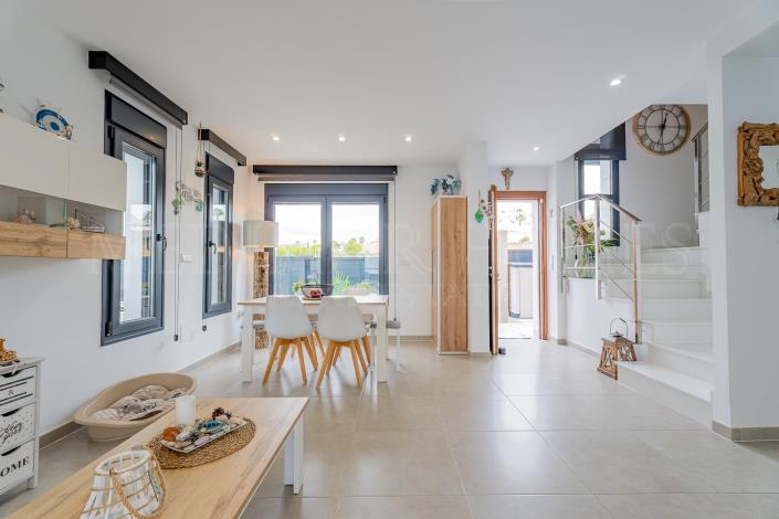 Image No.9-3 Bed Villa for sale