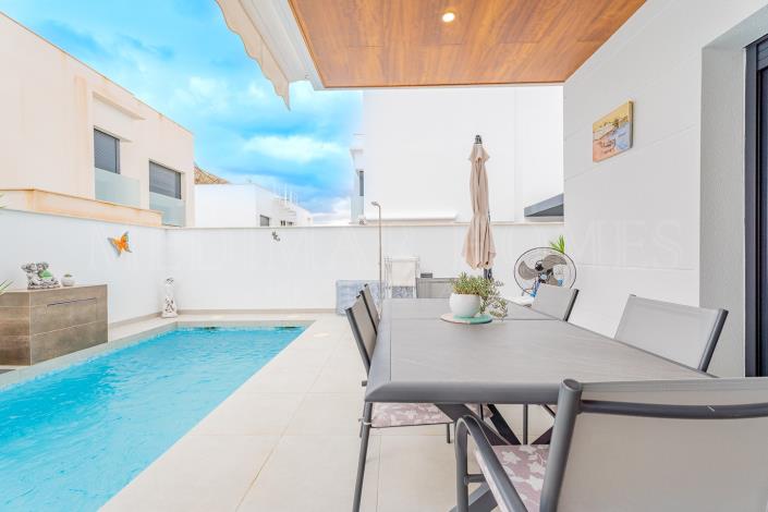 Image No.30-3 Bed Villa for sale