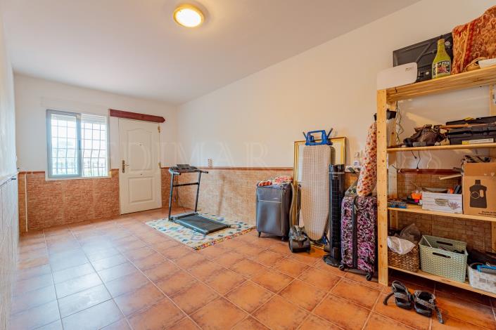 Image No.19-3 Bed Townhouse for sale