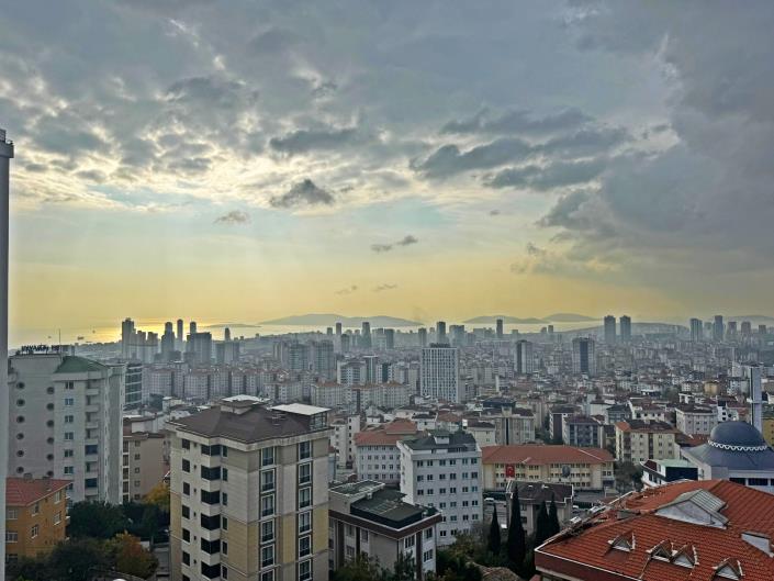 Image No.14-3 Bed Apartment for sale