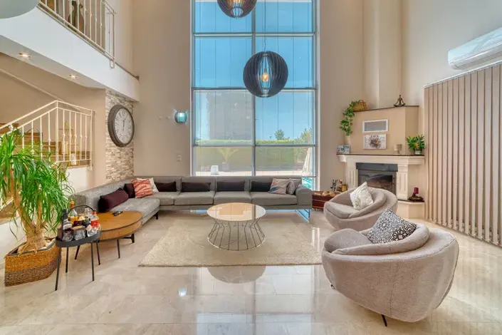 Image No.8-3 Bed Villa for sale