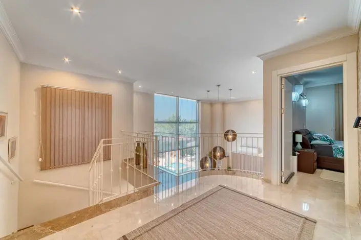 Image No.18-3 Bed Villa for sale