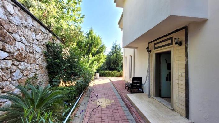 Image No.12-3 Bed Villa for sale