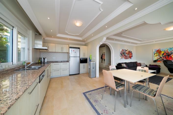 Image No.11-4 Bed Villa for sale