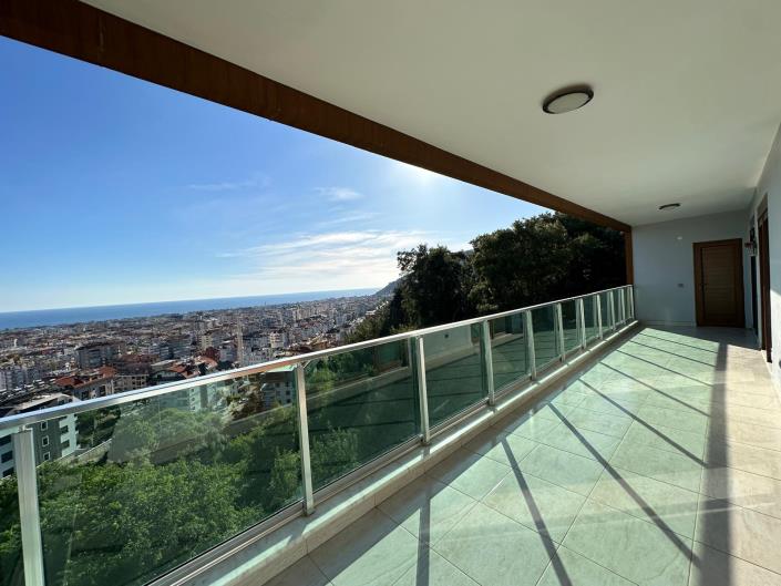 Image No.12-3 Bed Apartment for sale