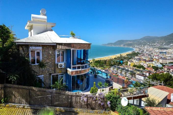 Image No.1-6 Bed Villa for sale