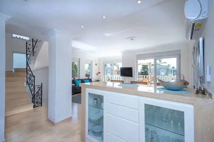 Image No.7-4 Bed Villa for sale