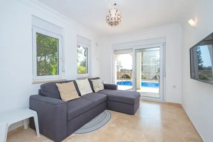 Image No.10-4 Bed Villa for sale