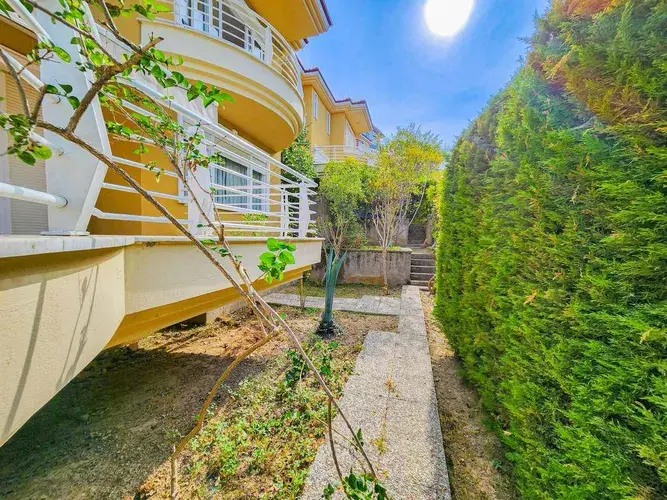 Image No.12-4 Bed Villa for sale