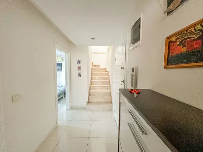 Image No.14-3 Bed Apartment for sale