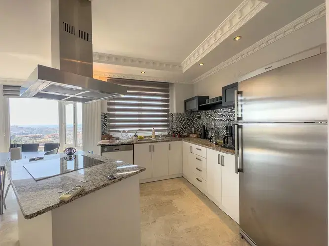 Image No.11-4 Bed Apartment for sale