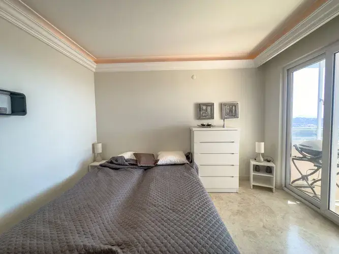 Image No.15-4 Bed Apartment for sale