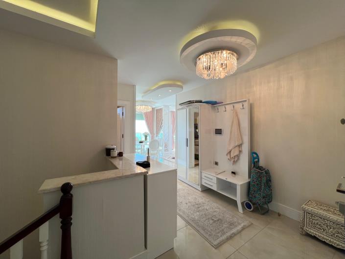 Image No.21-3 Bed Apartment for sale