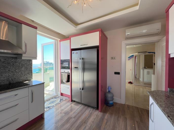 Image No.8-3 Bed Apartment for sale