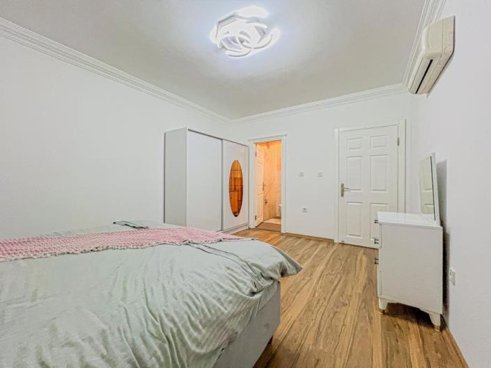 Image No.15-2 Bed Apartment for sale