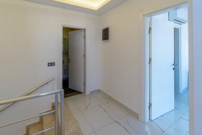 fa15a60b-3419-48c1-88a9-dd6e7a969345