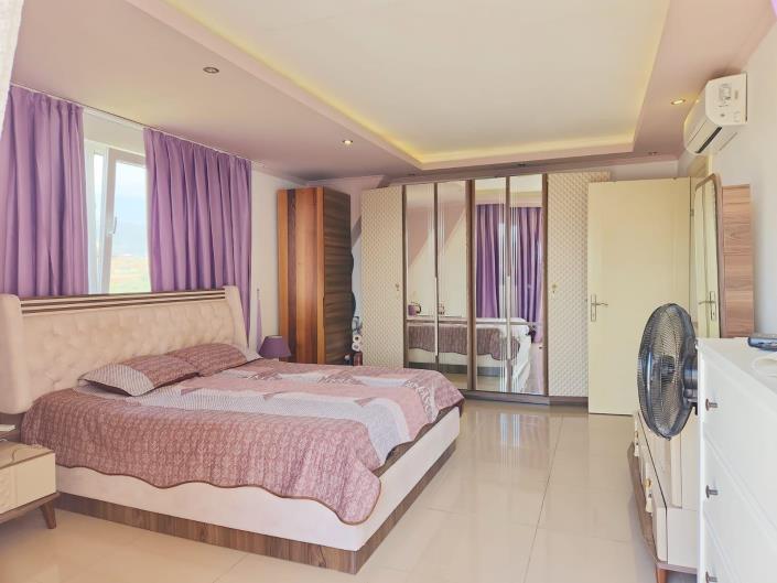 Image No.9-3 Bed Apartment for sale