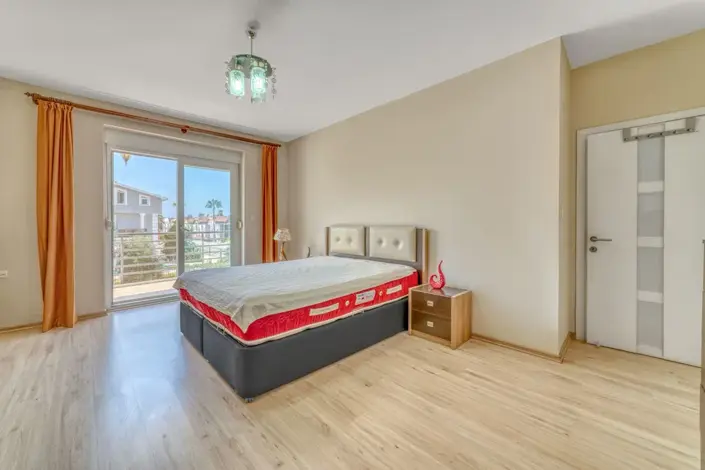 Image No.15-4 Bed Villa for sale