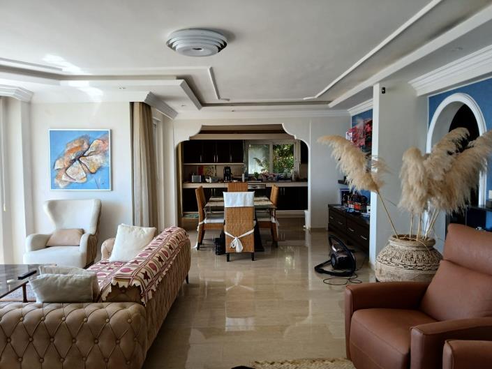 Image No.10-4 Bed Villa for sale