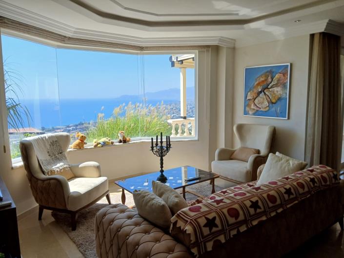 Image No.1-4 Bed Villa for sale