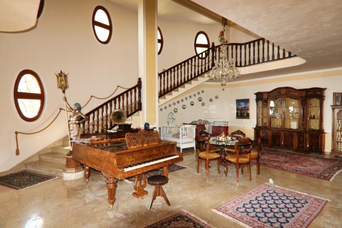 Image No.9-4 Bed Villa for sale