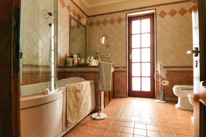 Image No.53-4 Bed Villa for sale