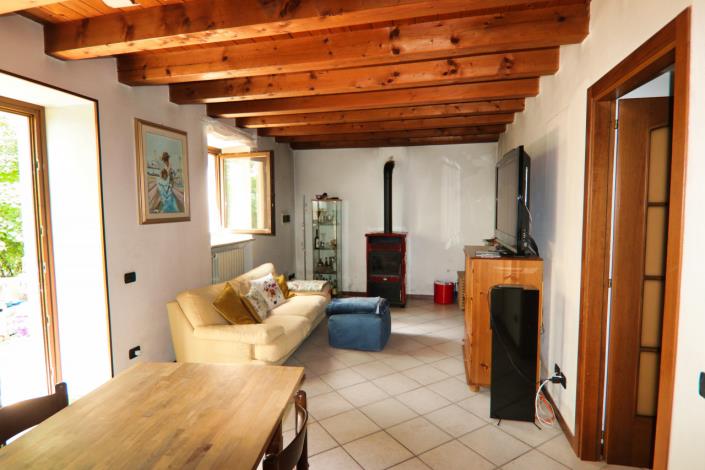 Image No.18-5 Bed Country House for sale