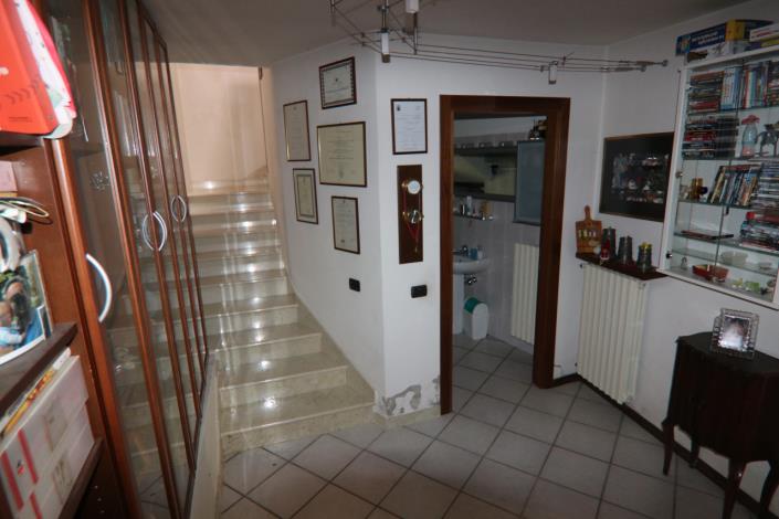 Image No.30-5 Bed Country House for sale