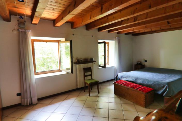 Image No.44-5 Bed Country House for sale