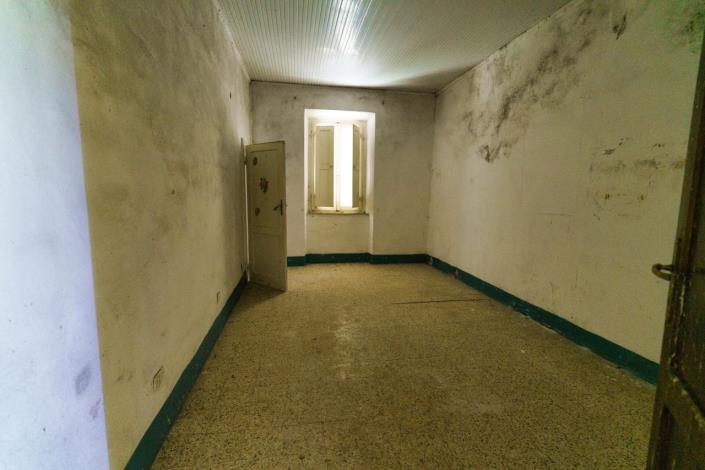 Image No.32-3 Bed Country House for sale