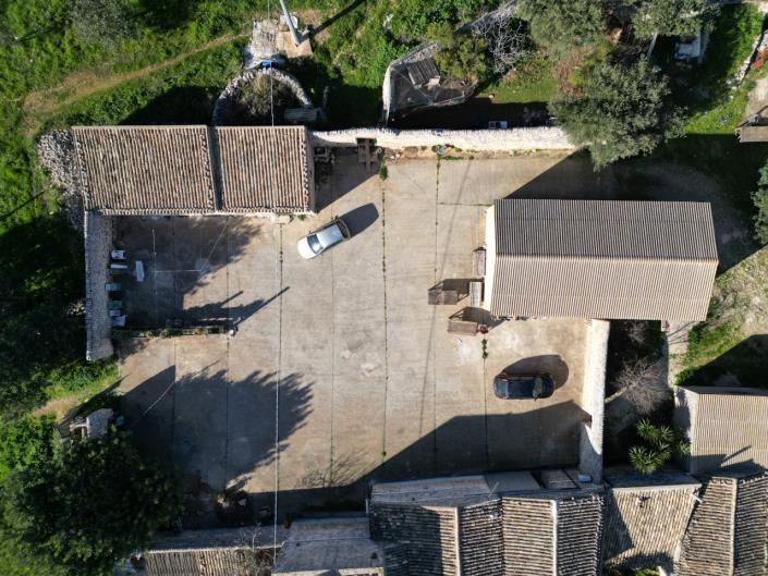 Image No.14-7 Bed Country House for sale