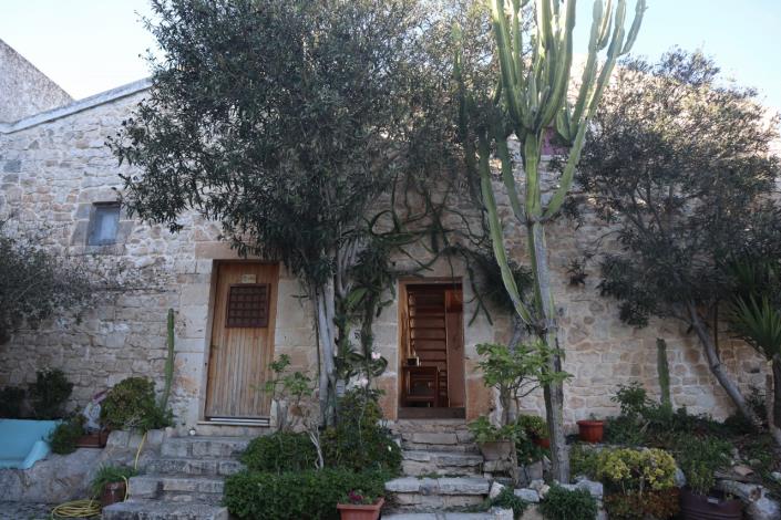 Image No.22-7 Bed Country House for sale