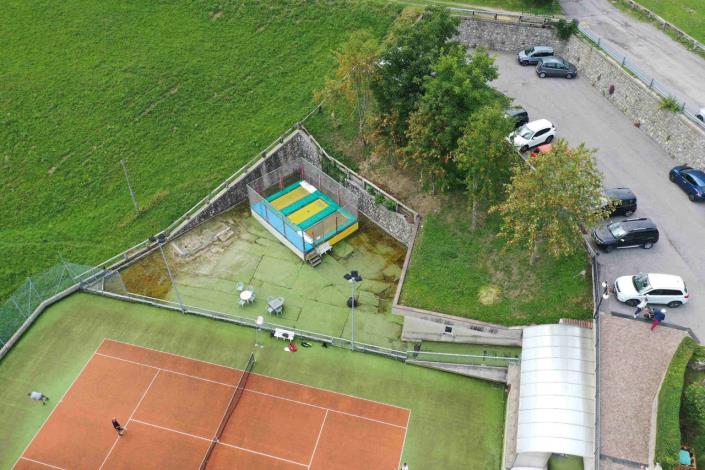 Image No.4-9 Bed Property for sale