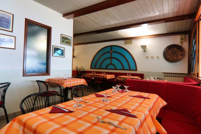 Image No.20-9 Bed Property for sale