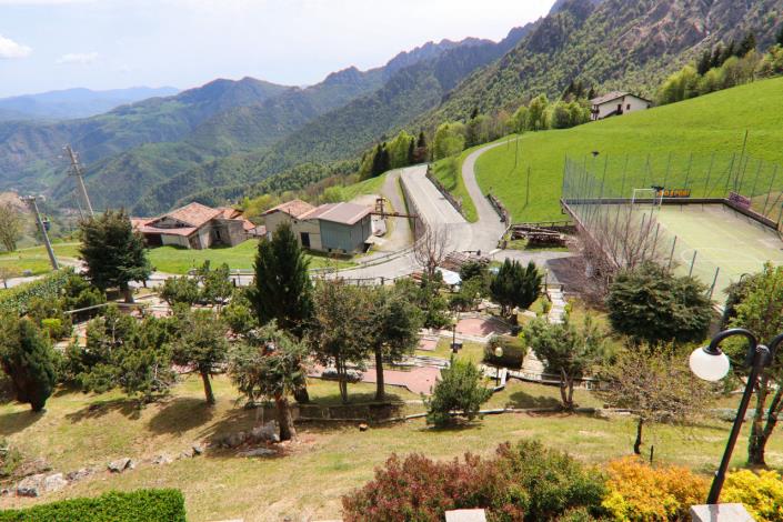 Image No.30-9 Bed Property for sale