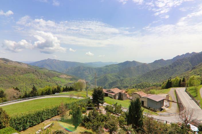 Image No.33-9 Bed Property for sale