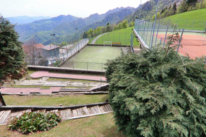 Image No.35-9 Bed Property for sale