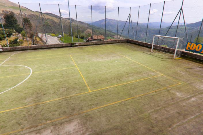 Image No.50-9 Bed Property for sale