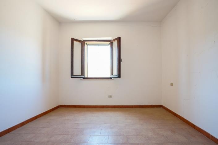 Image No.38-2 Bed Apartment for sale