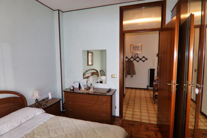 Image No.41-1 Bed Apartment for sale