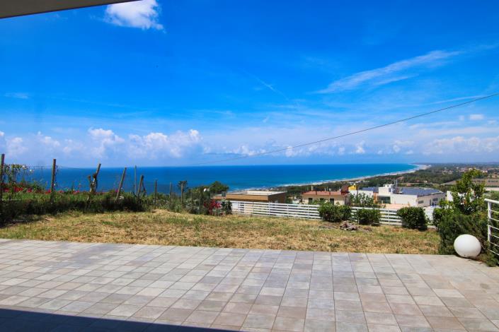 Image No.22-2 Bed Townhouse for sale