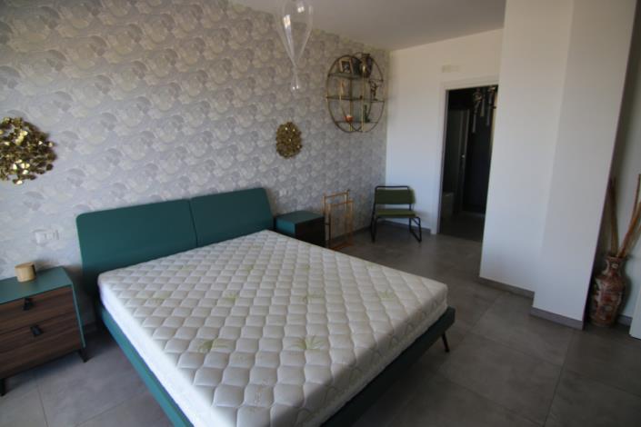 Image No.48-2 Bed Townhouse for sale