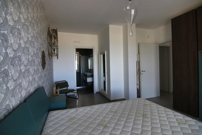 Image No.50-2 Bed Townhouse for sale