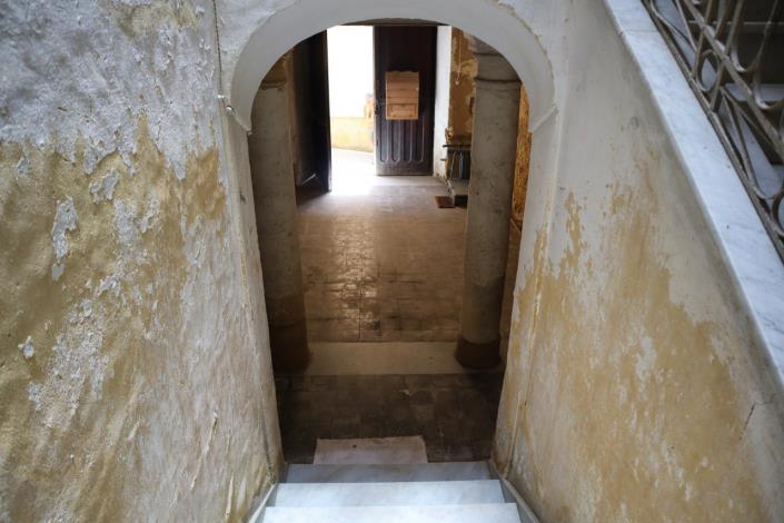 Image No.9-5 Bed Property for sale