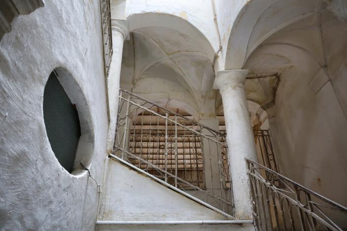 Image No.11-5 Bed Property for sale