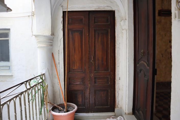 Image No.15-5 Bed Property for sale