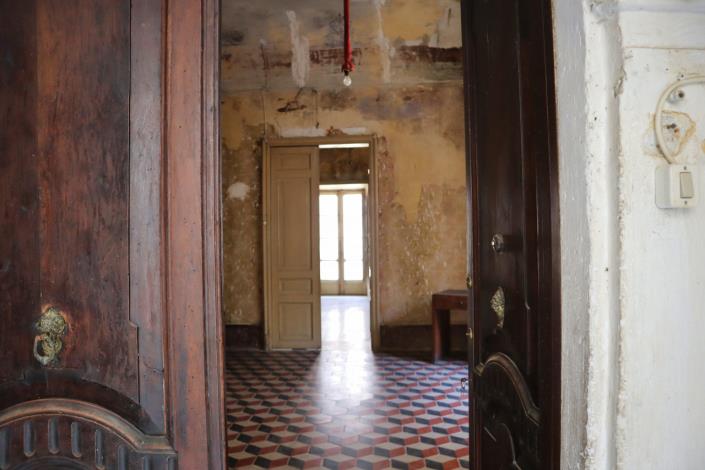 Image No.16-5 Bed Property for sale