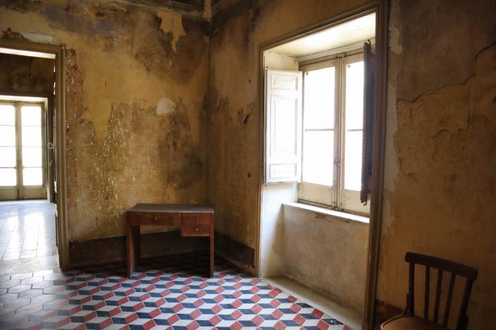 Image No.17-5 Bed Property for sale