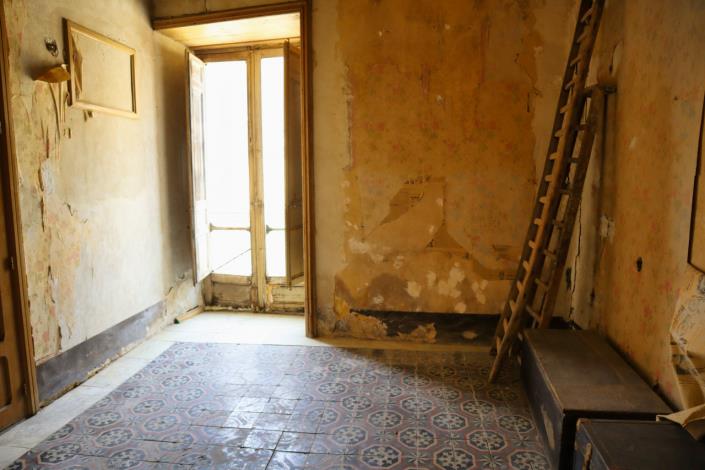 Image No.29-5 Bed Property for sale