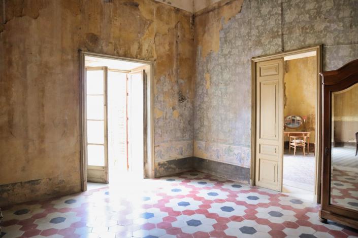 Image No.39-5 Bed Property for sale